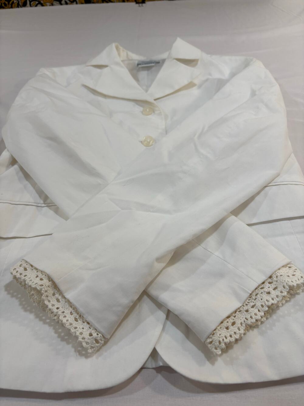 Dressed in White Blazer Size Medium